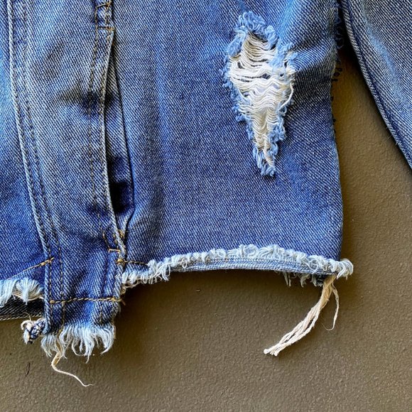 Destroyed Boyfriend Frayed Raw Hem Trucker Jean Jacket - Picture 11 of 17